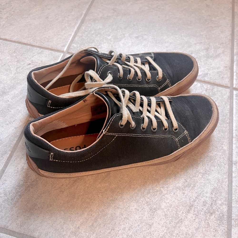 Men’s Fossil Canvas and Leather shoe Size 10
